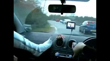 welsh-milf-gets-naked-and-fingers-her-pussy-in-a-moving-car.jpg