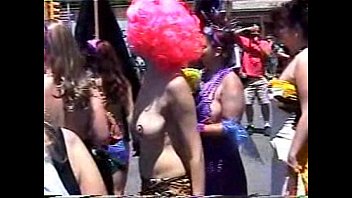 2007-mermaid-parade-1.jpg